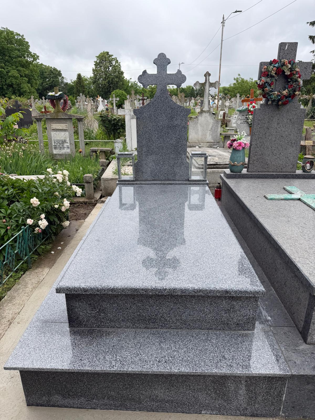 Lucrare funerară Divinum 38
