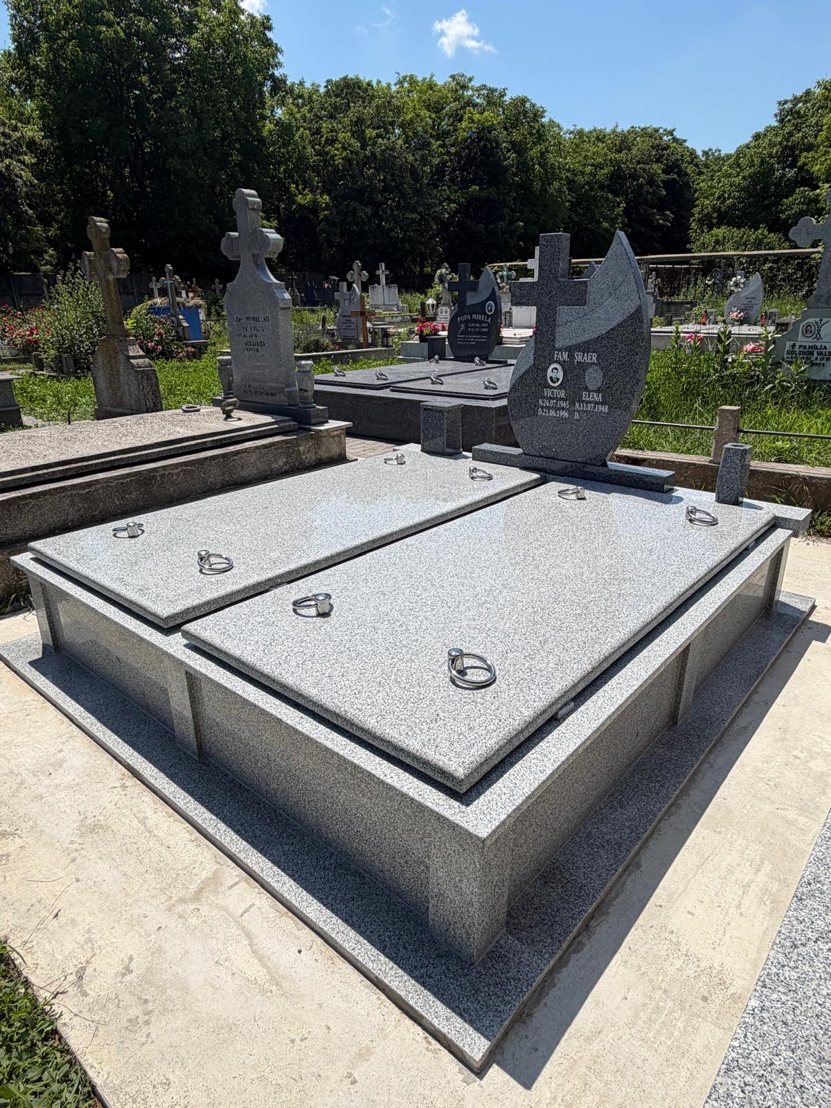 Lucrare funerară Divinum 42