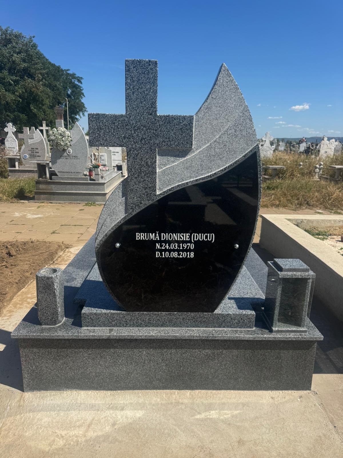 Lucrare funerară Divinum 53