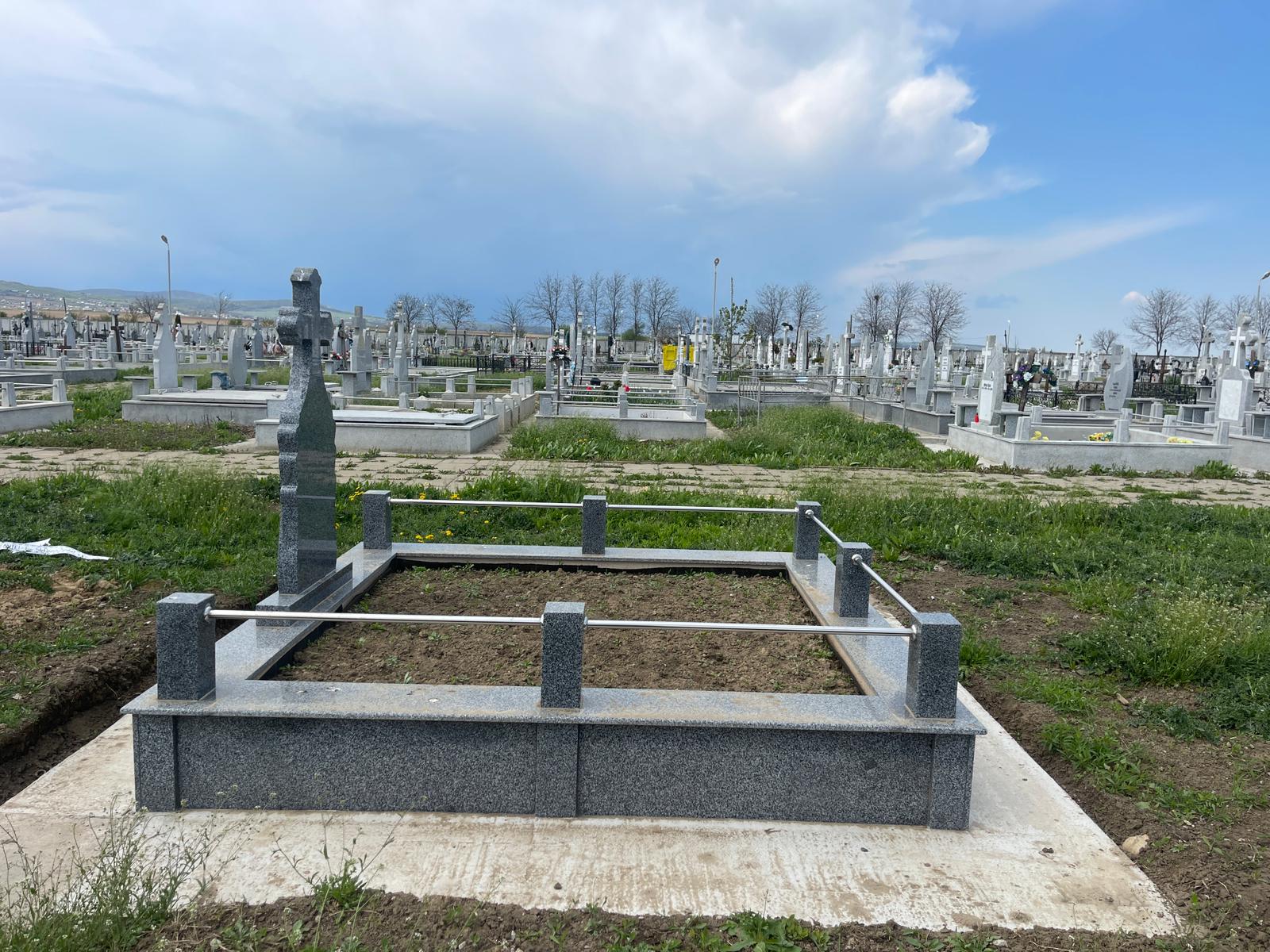 Lucrare funerară Divinum 64