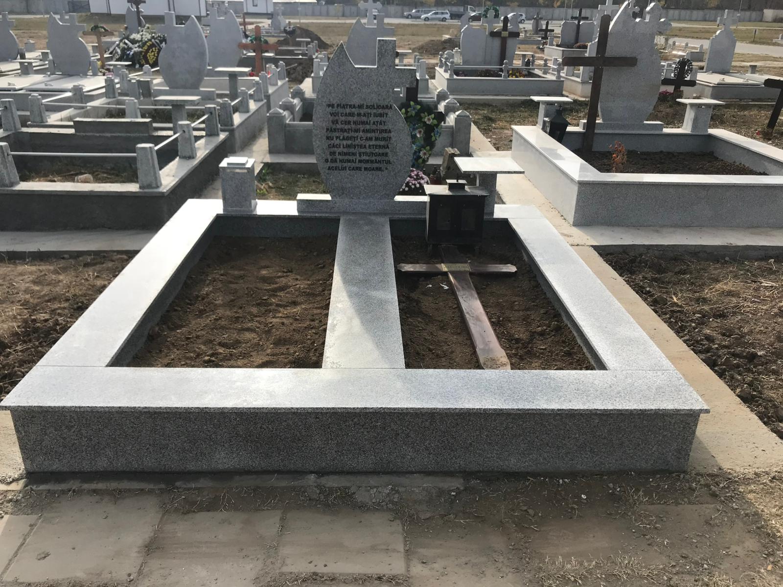 Lucrare funerară Divinum 68
