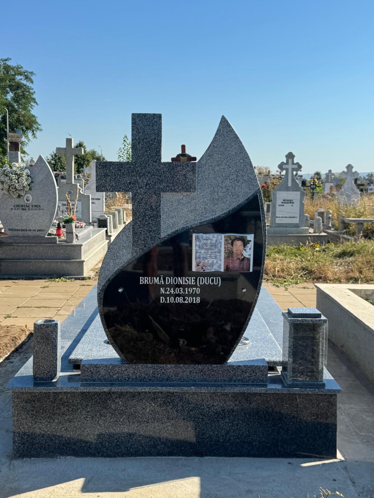 Lucrare funerară Divinum 79