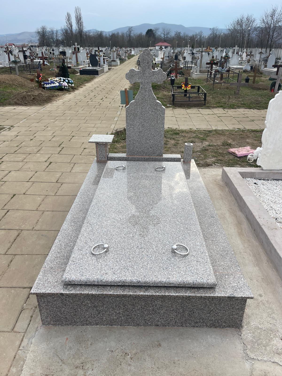Lucrare funerară Divinum 80