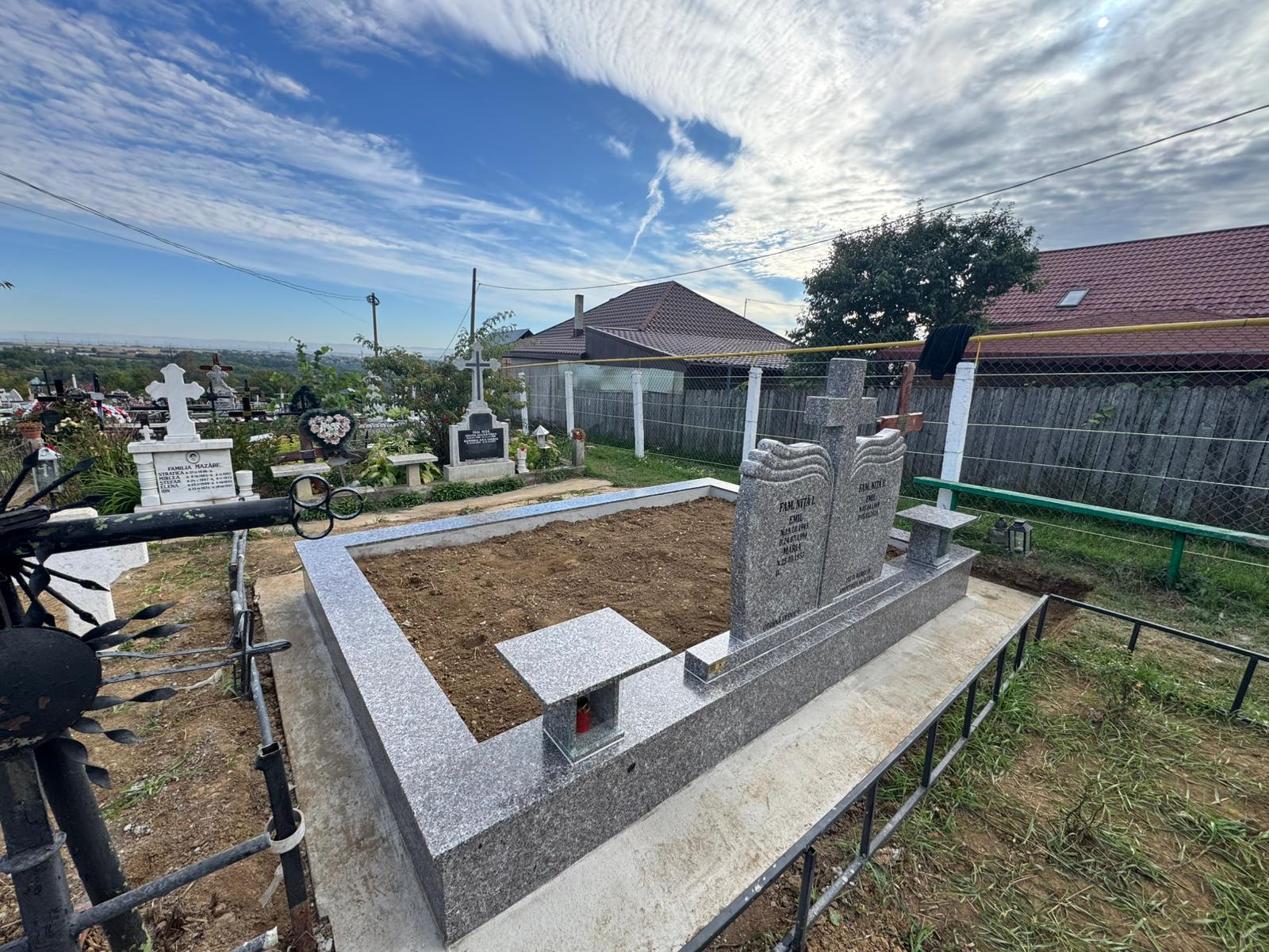 Lucrare funerară Divinum 85