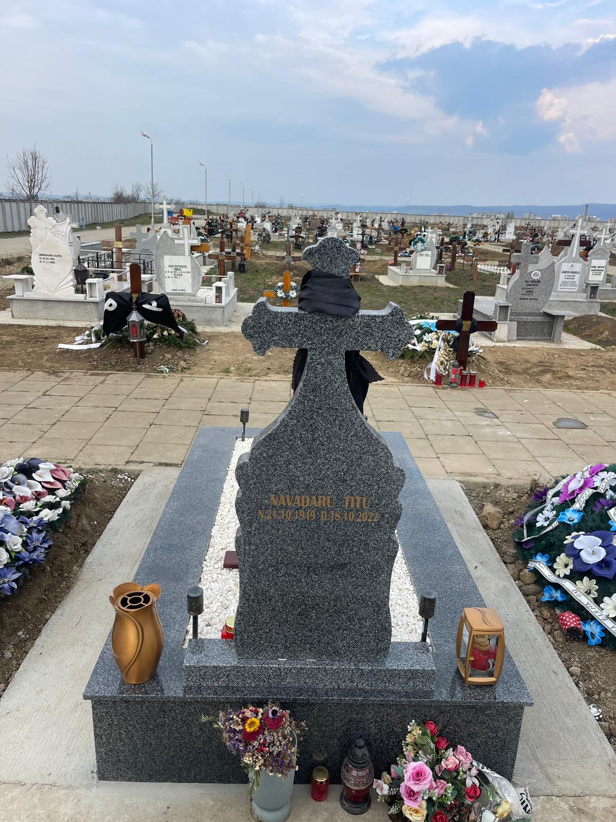Lucrare funerară Divinum 106