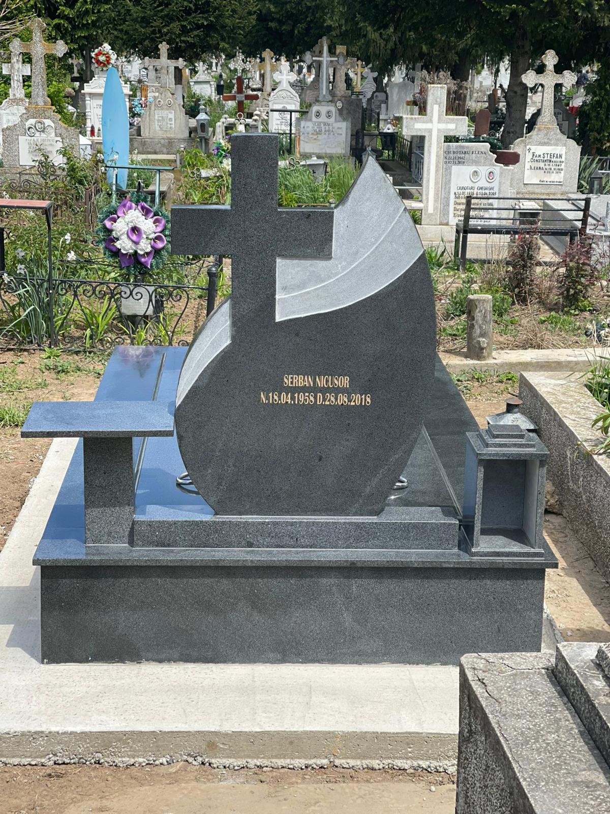 Lucrare funerară Divinum 110