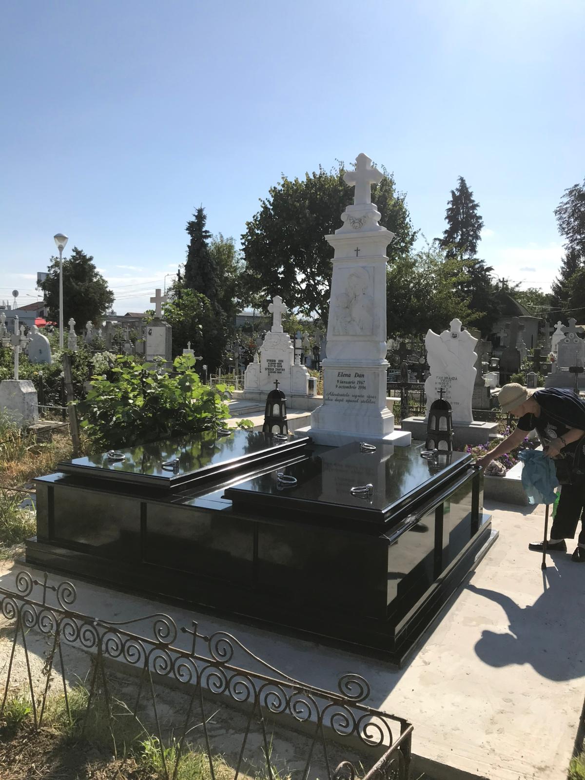 Lucrare funerară Divinum 112