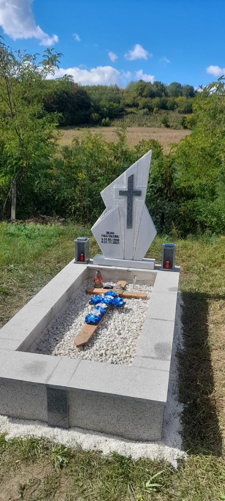 Lucrare funerară Divinum 113