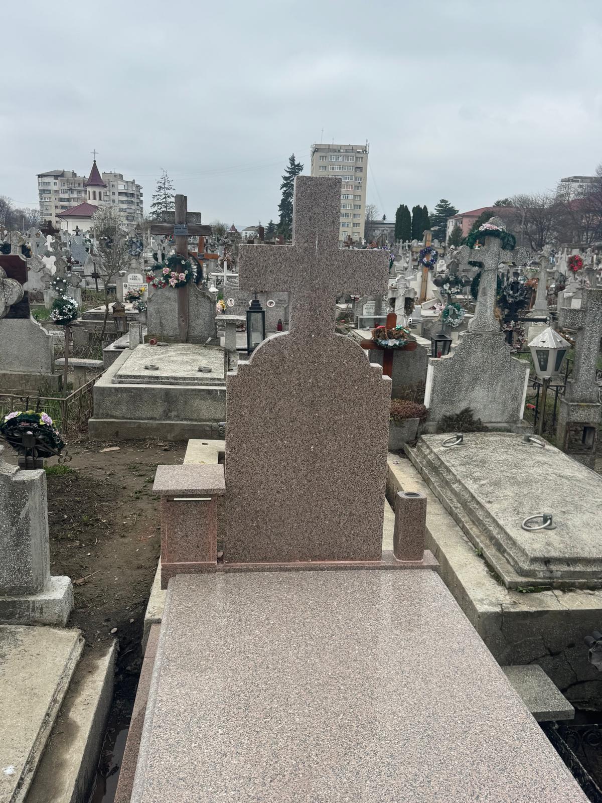Lucrare funerară Divinum 117