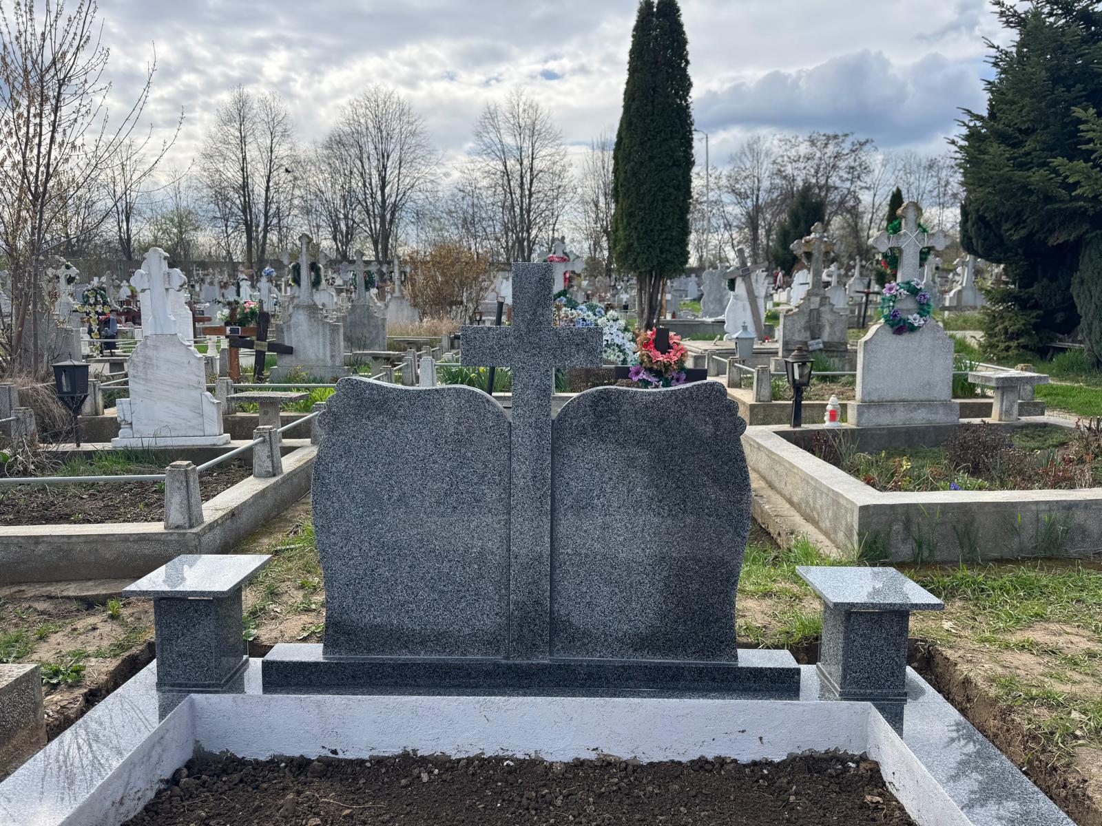 Lucrare funerară Divinum 121