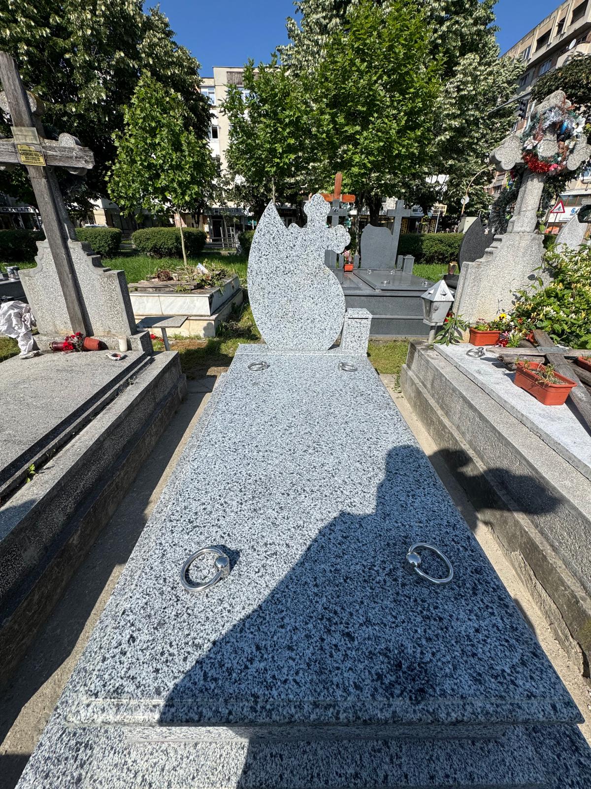 Lucrare funerară Divinum 125