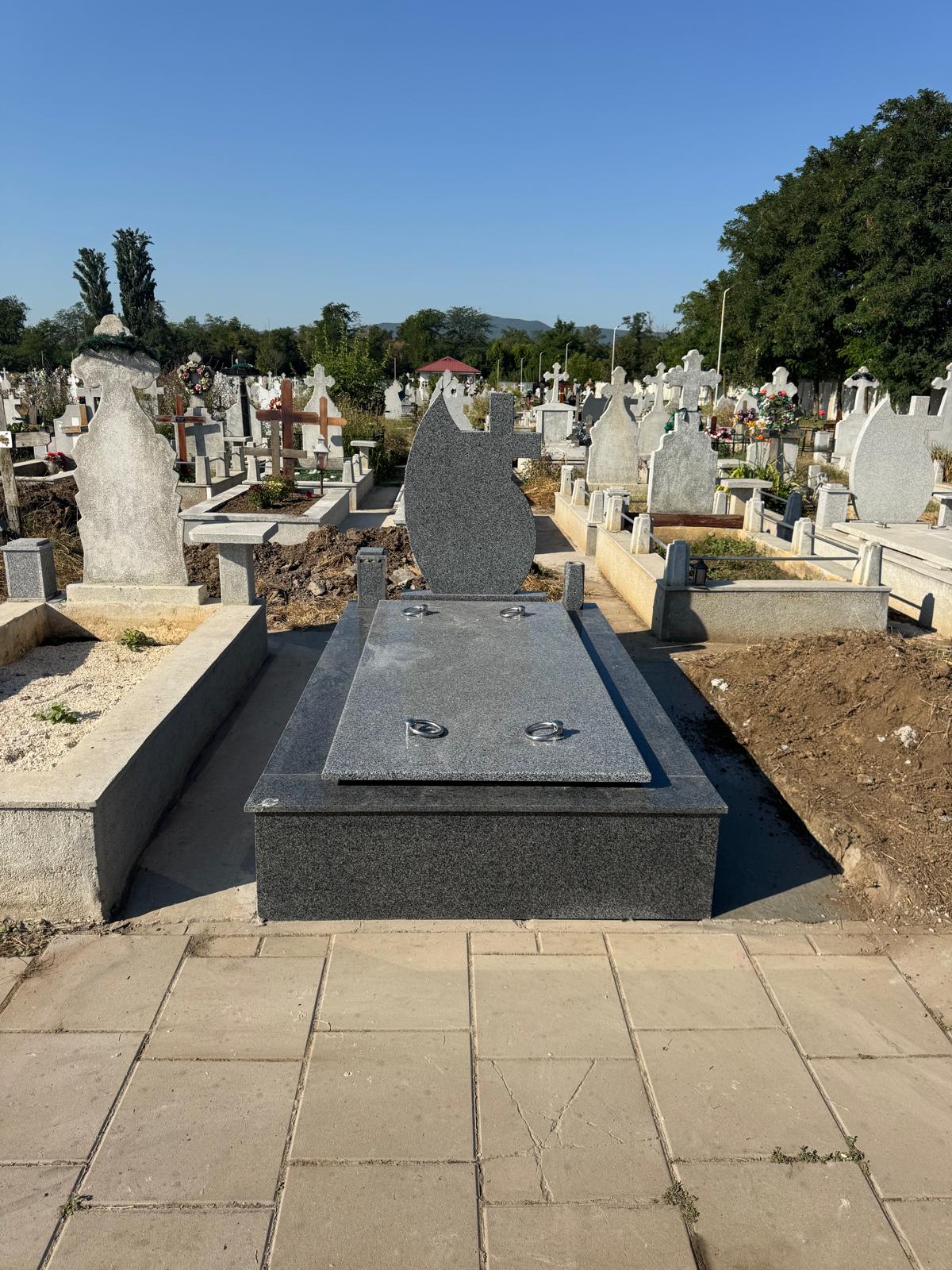 Lucrare funerară Divinum 131